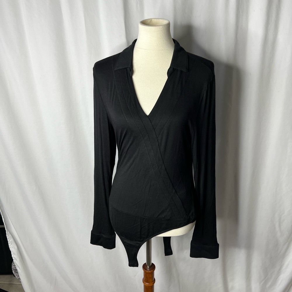 🔥 Sleek Black Long-Sleeve Bodysuit – Modern Wrap Style, Collared, Size L